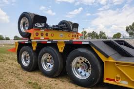 lowboy (cama baja) de 80 a 100 toneladas